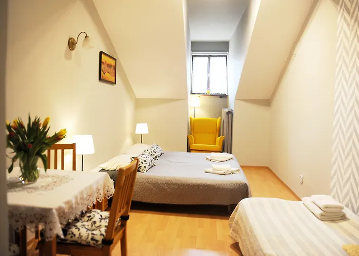 Couette-café Dom Casimi 3*