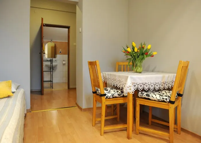 Couette-café Dom Casimi 3*